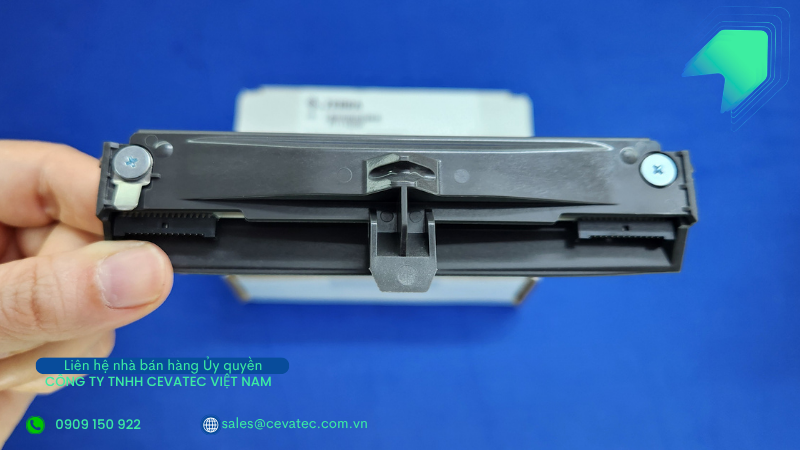 Hình chụp mặt sau đầu in nhiệt Zebra ZD220.
